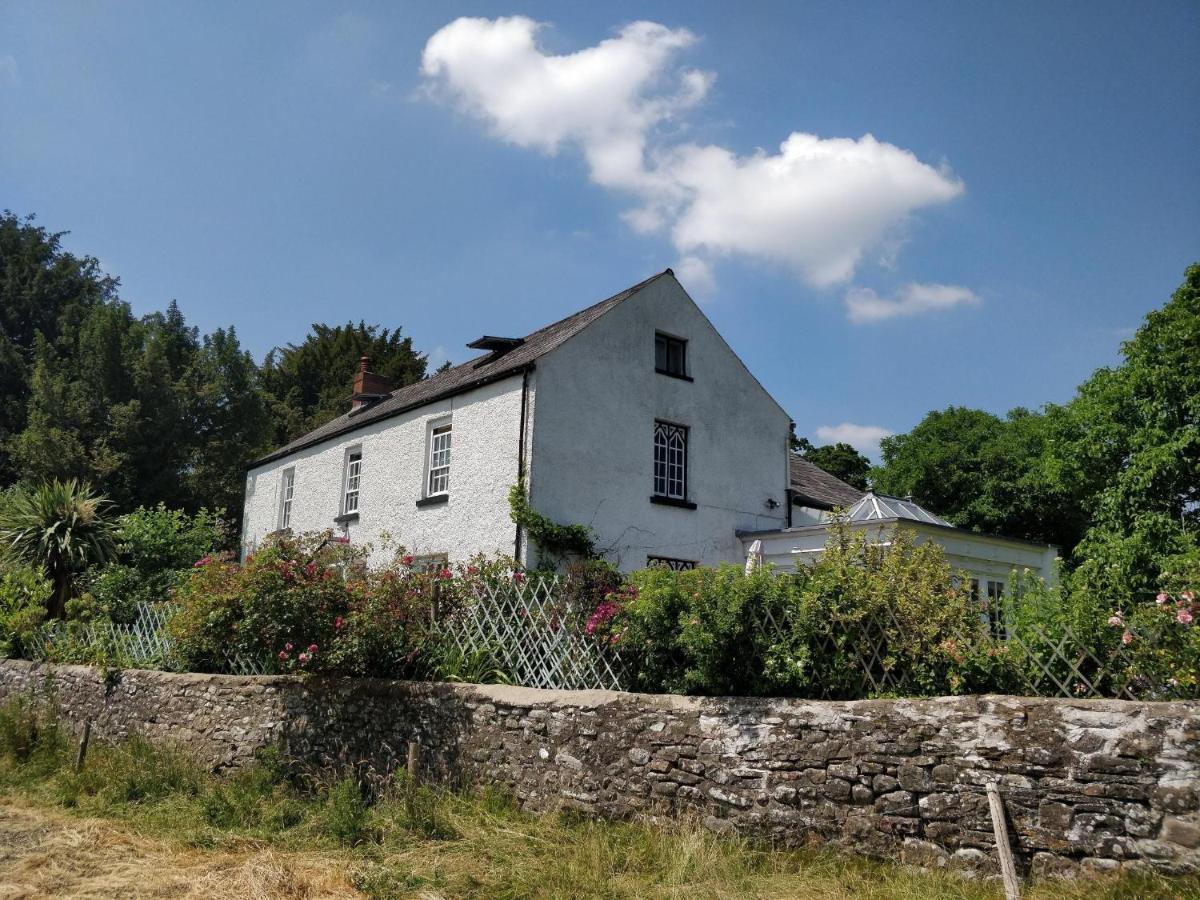 The Old Rectory Bed & Breakfast Abergavenny Exterior photo